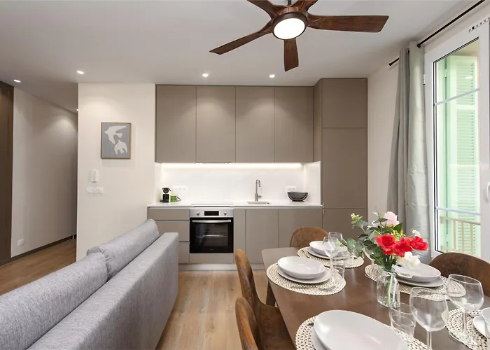 Edouard Vii 2 - Agreable 3 Pieces - - 50 M Des Plages Apartamento Menton